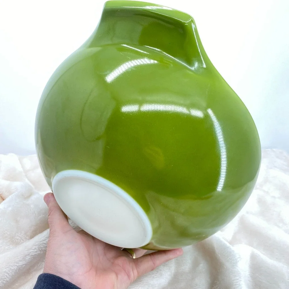 Vintage Pyrex #444 Cinderella Handles Mixing Bowl Avocado Olive Green 4 quart